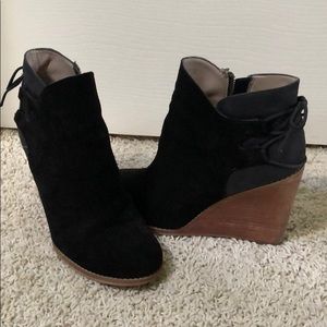 Hinge Black Booties!